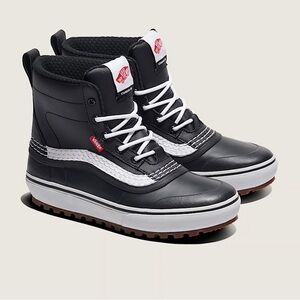 NWT Vans Cold weather boots shoes size 9 brand new never worn Limited